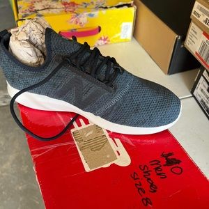 New balance shoes men size 8